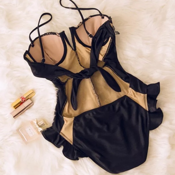 SWIMSUIT - Picture 7 of 9